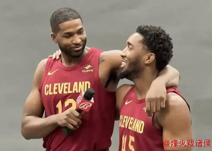 官方宣布:骑士与TT续签一年合同 上赛季场均贡献3.3分+3.6板 官方宣布:骑士与TT续签一年合同 上赛季场均贡献3.3分+3.6板