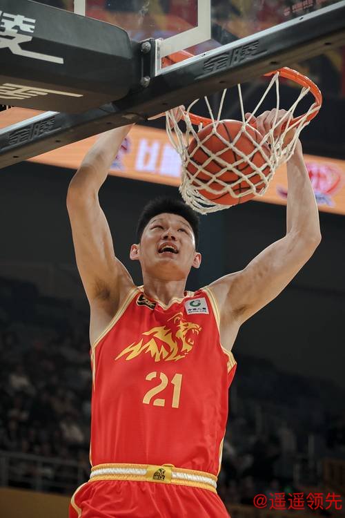 胡金秋16+6布朗轮休 北京单节7分遭广厦双杀